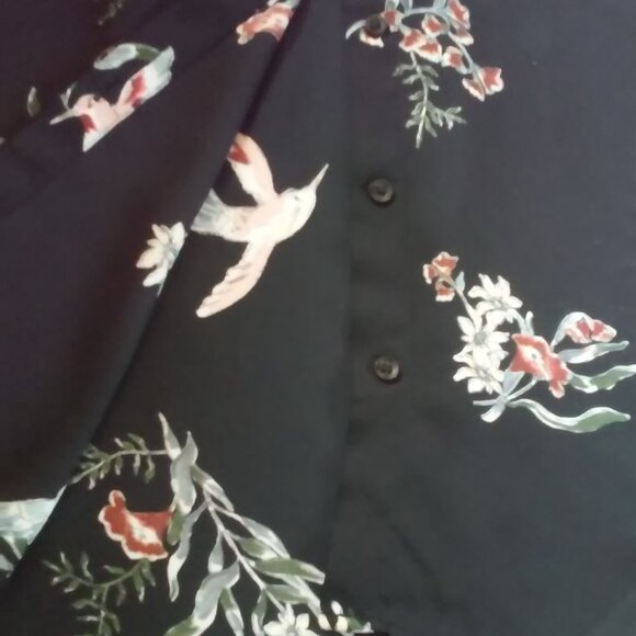 H & M Women's Blouse Sz US 8 CA 8 EUR 40 Extra Button Black With Birds - Picture 2 of 5